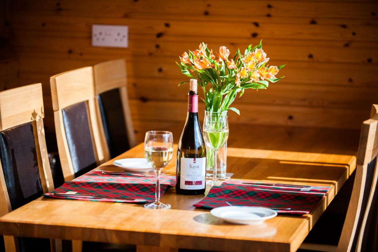 Achmony Holidays Villa Drumnadrochit Eksteriør billede